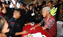 Ganjar Pranowo Targetkan Jateng Nihil Kasus Stunting pada 2024 - JPNN.com
