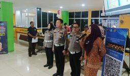 Petugas Samsat di Riau Rutin Mengajak Warga Menyanyikan Indonesia Raya, Ini Tujuannya - JPNN.com