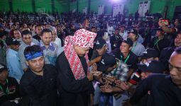 Ganjar Diteriaki Presiden oleh Ribuan Jawara Hingga Pegiat Seni di Banten - JPNN.com