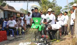 Santri Dukung Ganjar Gelar Pelatihan Pembuatan Pakan Silase di Klaten - JPNN.com