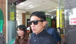 Desta Curhat Soal Perceraian, Sindiran Iwan Fals Dalam Banget - JPNN.com