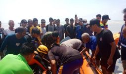 Tenggelam di Perairan Bedukang Bangka, 2 Nelayan Ditemukan Sudah Meninggal Dunia - JPNN.com