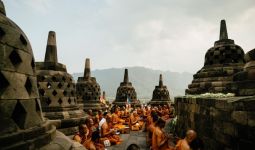 Puncak Perayaan Waisak: Pelataran Candi Borobudur Dibatasi Hanya Untuk Umat Buddha yang Beribadah - JPNN.com