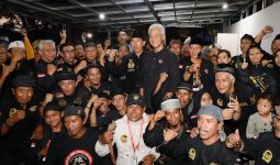Ganjar Pranowo Diberi Gelar Anggota Kehormatan Luar Biasa oleh Laskar Agung Macan Ali Cirebon - JPNN.com