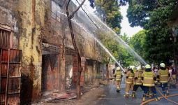 Warkop-Mi Ayam di Kramat Senen Terbakar, Penyebabnya Gegara Ini - JPNN.com