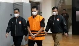 Dadan Tri Yudianto Dijebloskan ke Sel Tahanan oleh KPK, Lihat Ekspresinya - JPNN.com