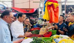 Harga Daging Ayam di Pasar Meroket, Jokowi: Akan Saya Cek - JPNN.com