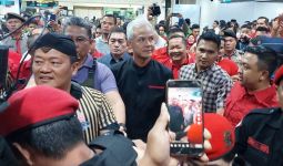 Ganjar Tiba di Bandara Kualanamu, Teriakan Presiden Indonesia Menggema - JPNN.com