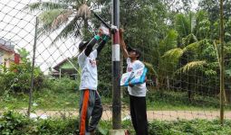 KST Dukung Ganjar Beri Bantuan Lampu Penerangan ke Pul Truk di Pandeglang - JPNN.com
