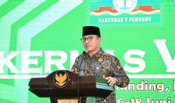 Yandri Susanto Sebut Guru Ujung Tombak Kemajuan Bangsa, Perhatikan Kesejahteraannya! - JPNN.com