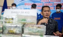 BNNP Sumsel Menggagalkan Pengiriman 20 Kg Sabu-Sabu Asal Malaysia ke Palembang - JPNN.com