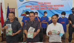 BNNP Sumsel Gagalkan Pengiriman 20 Kilogram Sabu-Sabu dari Malaysia - JPNN.com