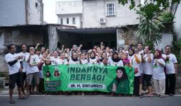 Relawan Sintawati Tebar Sembako di Jakarta Pusat - JPNN.com