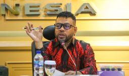 Filep Wamafma Tak Sepakat Wewenang Jaksa Usut Korupsi Dihapus - JPNN.com