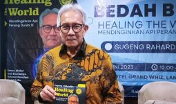Luncurkan Buku Healing The World, Sugeng Rahardjo: Mengupas Isu Aktual Masyarakat Dunia - JPNN.com
