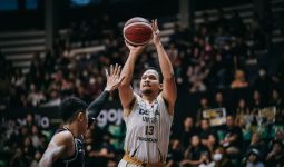 Kaleb Ramot Gemilang Perpanjang Napas Dewa United Banten di IBL Playoff 2023 - JPNN.com