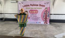 Srikandi Ganjar Gelar Fashion Show Baju Kurung di Pontianak - JPNN.com