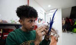 Anak Muda PYCH Binaan BIN Merancang Busana untuk Papua Street Carnival - JPNN.com
