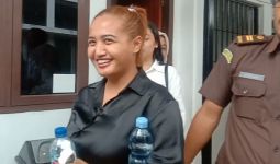 Begini Penampakan Lina Mukherjee Saat Dibawa ke Tahanan - JPNN.com