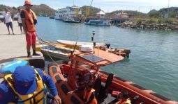 Kapal Pinisi Berpenumpang 17 Orang Patah Kemudi di Labuan Bajo - JPNN.com