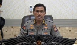 Anggota Satgas Damai Cartenz Diadang OTK, Mobil Dilempar Kapak - JPNN.com