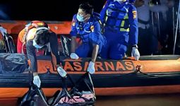 Mayat Tanpa Kepala dan Kaki Ditemukan Mengapung di Perairan Meranti - JPNN.com
