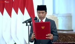 Jokowi Lantik Budi Arie sebagai Menteri dan 5 Wamen di Istana Negara - JPNN.com