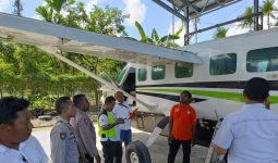 Sebelum Diberondong Peluru, Pesawat Smart Aviation Angkut Personel Brimob - JPNN.com