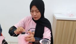 Srikandi Ganjar Latih Milenial Bikin Benda Bermanfaat dari Kaleng Bekas - JPNN.com