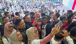 Teriakan Iwan Bule Jabar 1 Menggema di Kuningan, Dijawab dengan Prabowo Presiden 2024 - JPNN.com