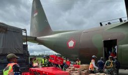 14 Ton Bantuan Kemensos Siap Diterbangkan ke Distrik Terdampak Kekeringan di Kabupaten Puncak - JPNN.com