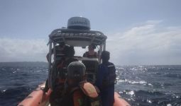 Kapal Tenggelam di Buton, Basarnas Kendari Menerjunkan Tim Pencarian - JPNN.com