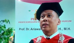 Ariawan Gunadi Masuk Buku MURI, Guru Besar Hukum Bisnis Termuda - JPNN.com