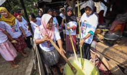 Gardu Ganjar Ikut Melestarikan Tradisi Ngabubur Suro Bersama Warga Pandeglang - JPNN.com