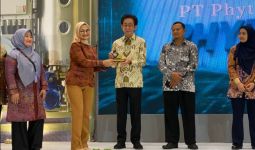 Fokus Jamin Mutu Bahan Baku, Sido Muncul Dapat Penghargaan dari BPOM - JPNN.com