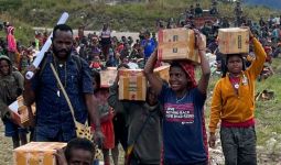 Kemensos Pastikan Logistik Puluhan Ton Diterima Masyarakat Terdampak di Papua Tengah - JPNN.com
