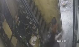 Viral Video Pengamen Diduga Melecehkan Mak-Mak di Bekasi - JPNN.com