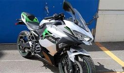 Motor Listrik Kawasaki Ninja e-1 dan Z e-1 Siap Terjun ke Pasar, Lihat Nih! - JPNN.com