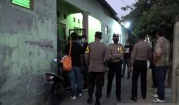 Densus 88 Geledah Dua Rumah Warga di Cemani Sukoharjo - JPNN.com