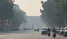 Kabut Tebal Selimuti Kota Pekanbaru, BMKG: Bukan Asap - JPNN.com