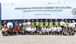 PTPN Group & Suntory Garuda Lakukan Ekspor Perdana Teh Oolong Indonesia ke Vietnam - JPNN.com