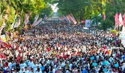 Sukarelawan Sandiaga Meriahkan Jalan Santai Untuk Memajukan UMKM di Makassar - JPNN.com
