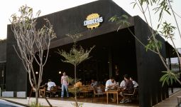 Lawless Burgerbar Sumbangkan Keuntungan untuk Masyarakat Palestina - JPNN.com