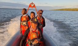 Perahu Terbalik di Muara Atsy, 1 Penumpang Masih Hilang, SAR Timika Bergerak - JPNN.com
