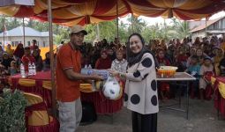 Hadirkan Pasar Murah Keluarga Sehati di Jirak Jaya, Hj Lucianty Didoakan jadi Bupati Muba - JPNN.com