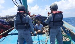 Bakamla RI Tangkap Kapal Berbendera Vietnam Mencuri Ikan di Laut Natuna Utara - JPNN.com
