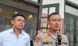 Polisi Mendobrak Pintu Rumah Warga Dago Elos Bandung, Kombes Budi Sartono Berkata Begini - JPNN.com