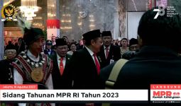 Ini Pakaian Adat yang Digunakan Jokowi saat Hadiri Sidang Tahunan MPR - JPNN.com