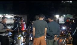 Gerombolan Pemuda Bawa Sajam Hendak Tawuran Papasan Patroli, Begini Akibatnya - JPNN.com