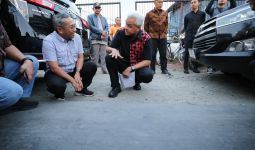 Ganjar Tetap Cek Progres Perbaikan Jalan Meski Masa Jabatan Tinggal Belasan Hari - JPNN.com